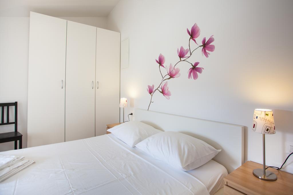 Apartment Pogled Na Luku Крес Екстериор снимка